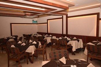 Hotel Fabhotel Amrit Residency 3*